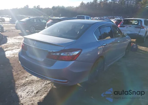 2017 Honda Accord Sport z USA, uszkodzony, nr VIN 1HGCR2F51HA306200